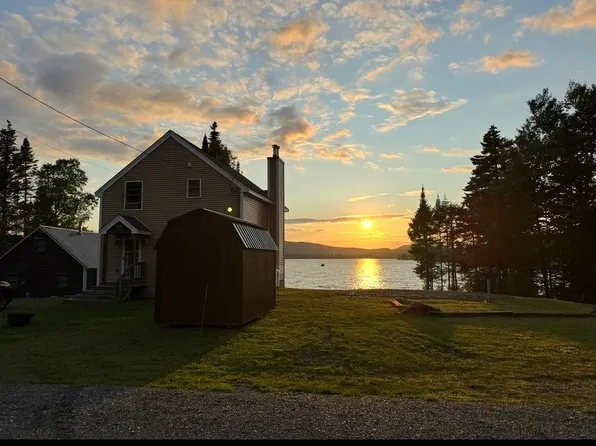 217 Beach Road, Pittsburg, NH 03592