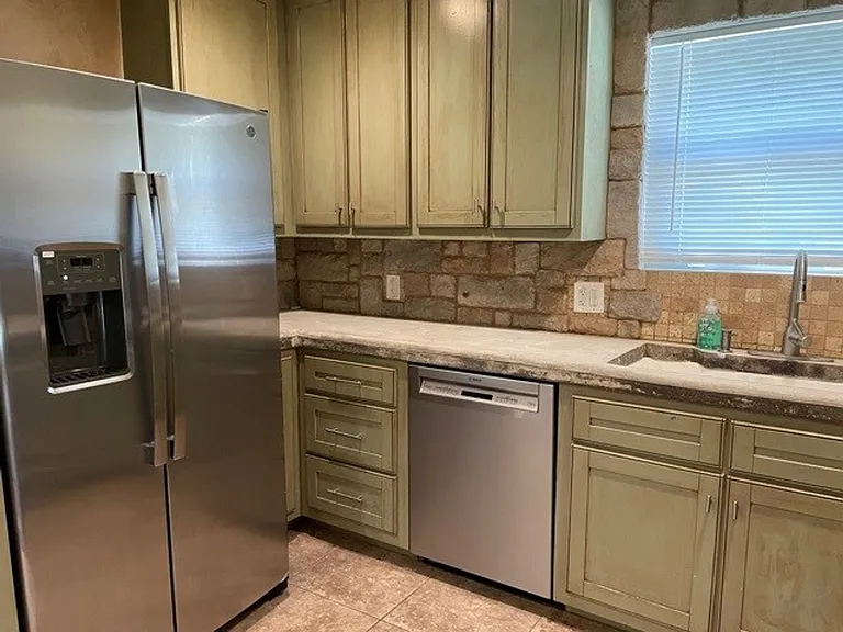 5719 Fairview Dr — Photo 7
