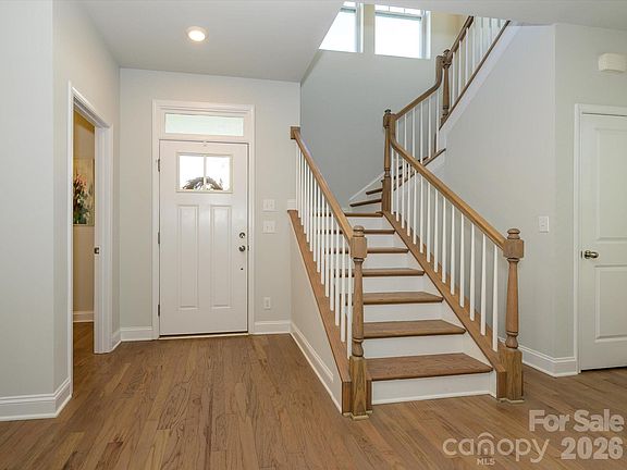 3rd image of 339 Ladybird Ln