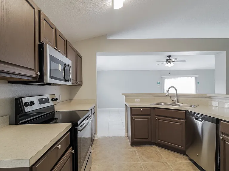 3224 Hunters Chase Loop — Photo 6