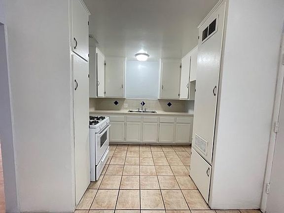 5th image of 11467 Sherman Way