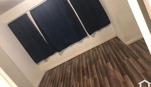 2nd image of 817 Elsinore Pl