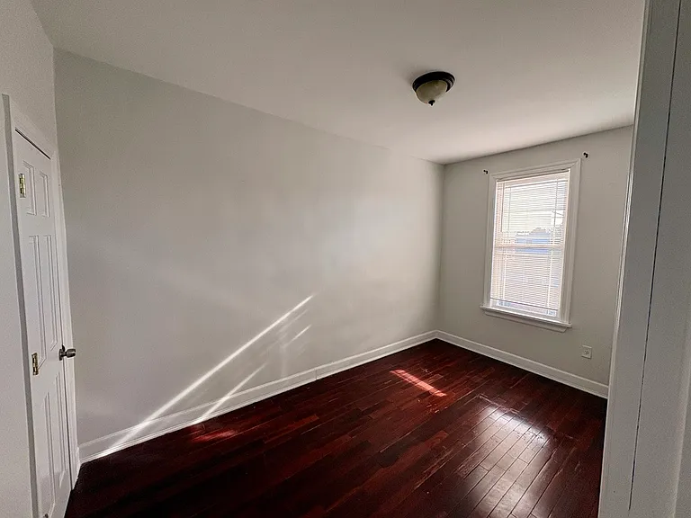 287 Logan Ave #2 — Photo 3