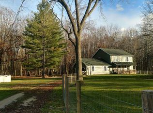 5194 Lonsberry Rd, Columbiaville, MI 48421