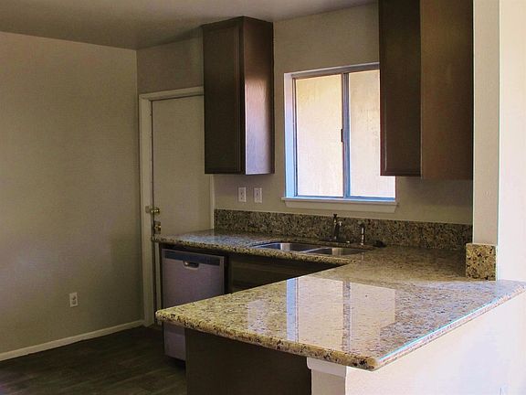 2nd image of 10415 Shangri La Ave