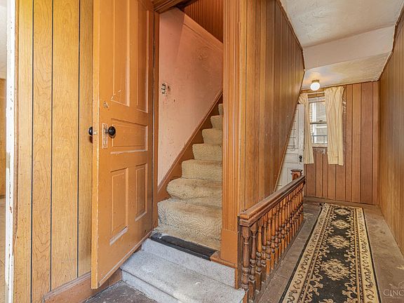 4th image of 3557 Newton Ave