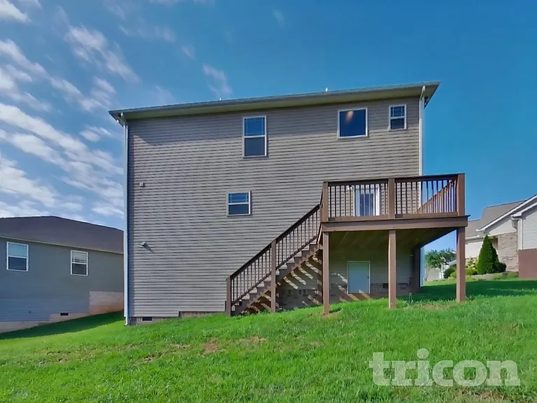 642 Berry Cir — Photo 16