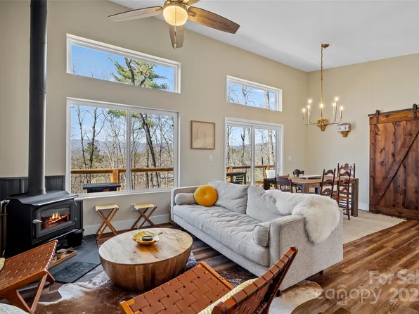 186 S Slope Ln, Old Fort, NC 28762