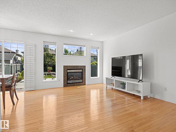 4th image of 12126 16th Ave SW