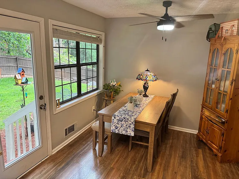 4330 Falcon Crest Dr — Photo 3