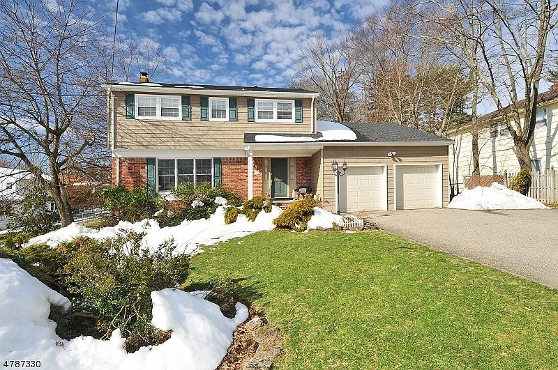 1st image of 7 Oakwood Ave