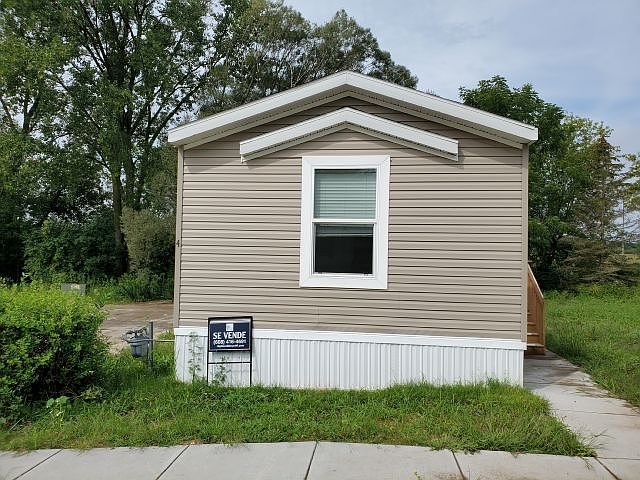 1st image of 4 Rustic Pkwy #102