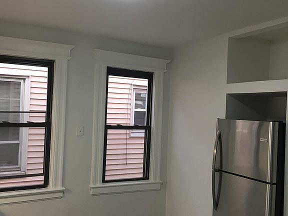 2nd image of 691 Summer Ave APT 3