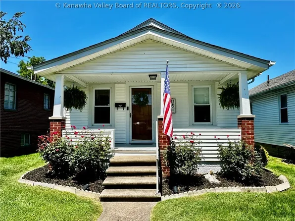 331 17th St, Dunbar, WV 25064