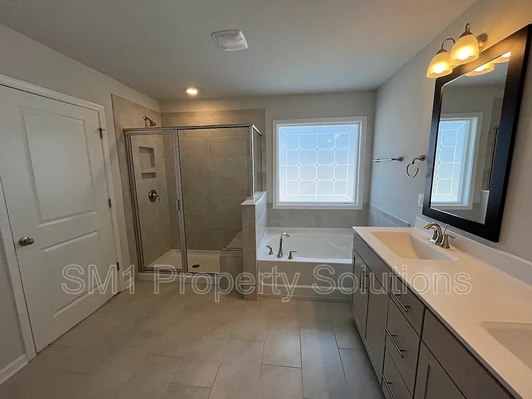 106 Brody Way — Photo 6