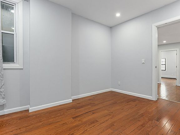 5th image of 306 Sumpter St #2A
