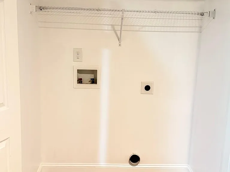 406 Vanguard St — Photo 10