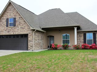 118 Bluegrass Creek Rd, Youngsville, LA 70592