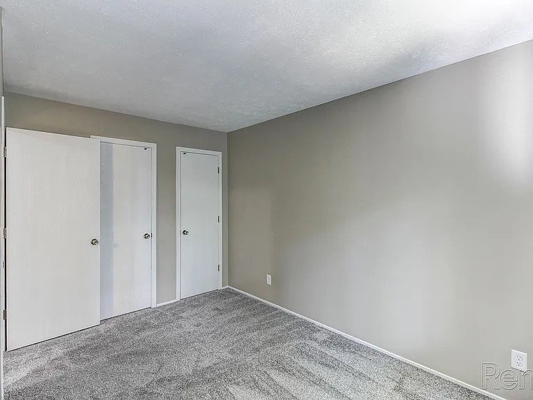 Southdale Square Apartments — Photo 189