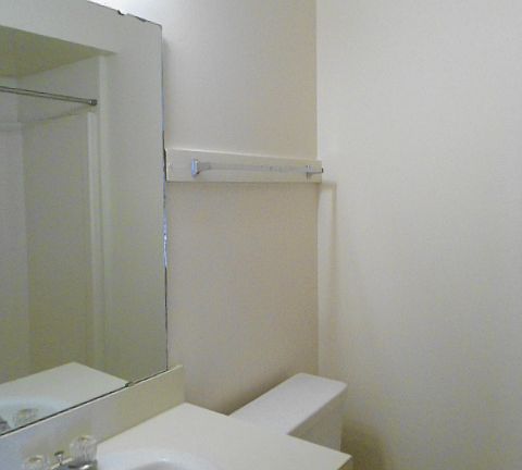 5th image of 1614 Willowby St APT B