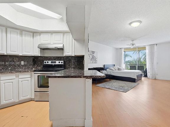 2nd image of 8363 Lake Dr APT 503