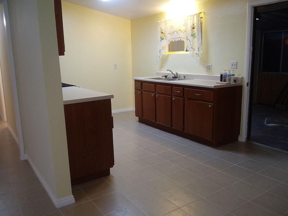 2nd image of 319 S Siesta Ave
