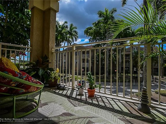 5th image of 1740 Palm Cove Blvd #4-202