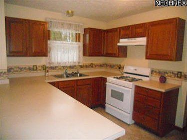 2nd image of 806 Crosswyck Cir