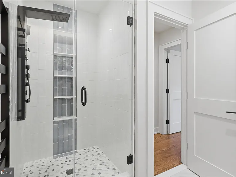 5921 Chesterbrook Rd — Photo 51