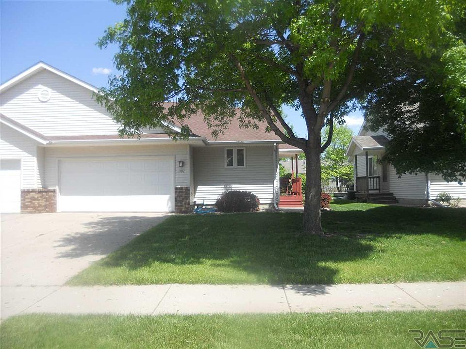 1st image of 1102 E Jane Ln
