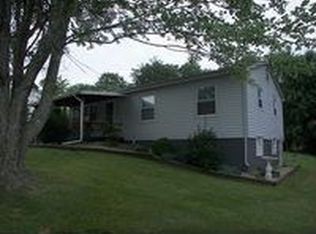 14206 Leesville Rd, Evington, VA 24550