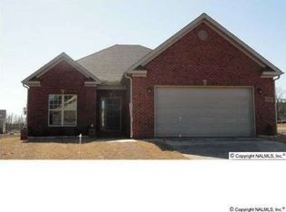 317 Beaver Ridge Trl SW, Huntsville, AL 35824