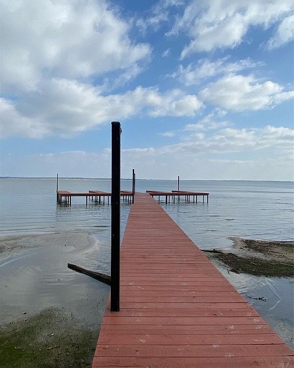 2nd image of 9049 W Shoreline Dr