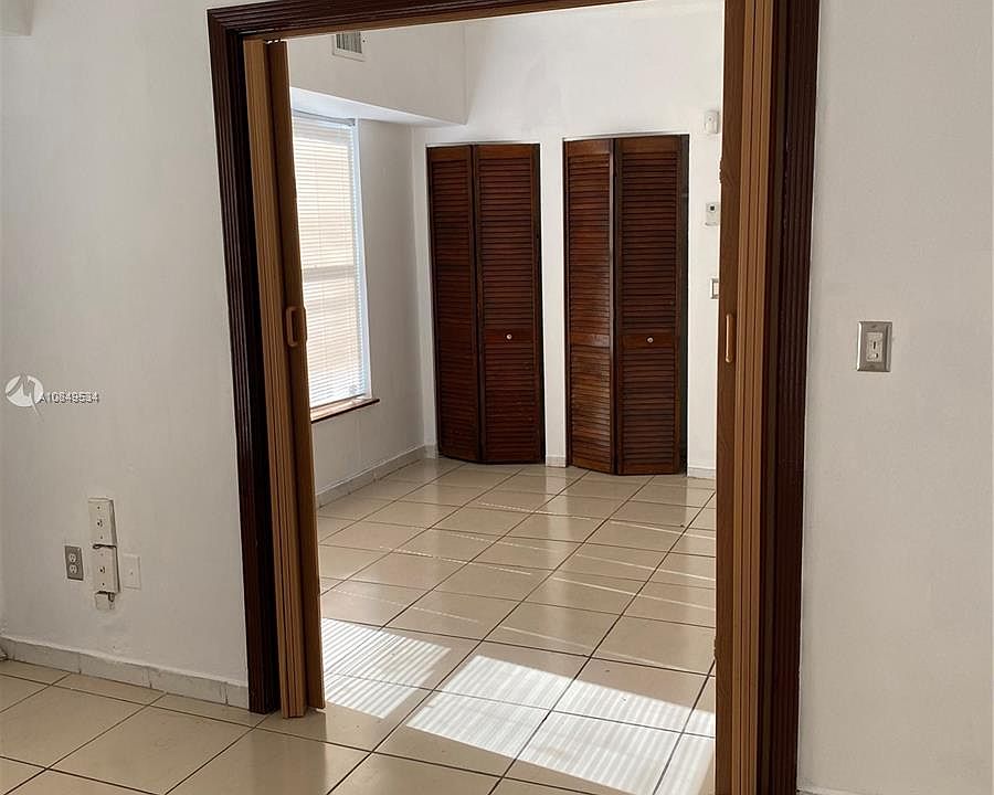 2nd image of 227 1st St #4