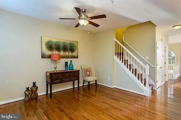 8743 Stonehouse Dr — Photo 3