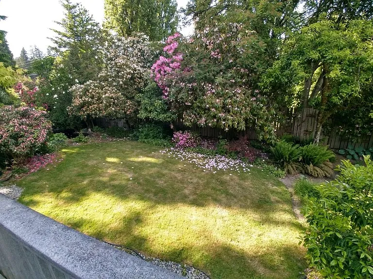 2120 Coleman St — Photo 16