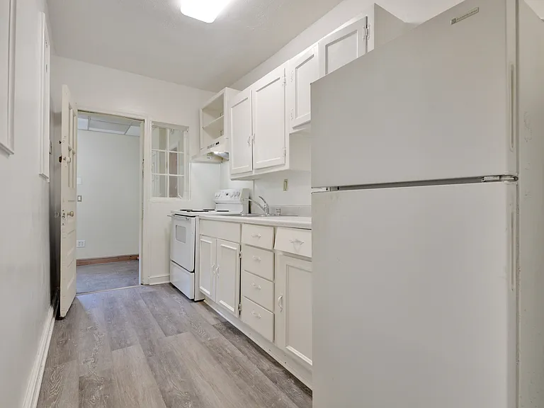1221 Raum St NE #1 — Photo 5