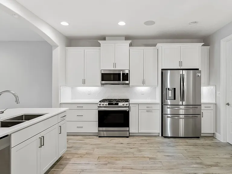 8134 Loren Cove Dr — Photo 20
