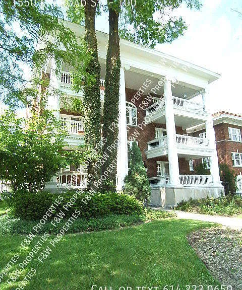 1550 E Broad St #100 — Photo 1