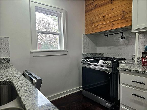 4th image of 800 Valentine Rd