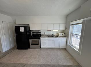 47 River St, Windsor, VT 05089