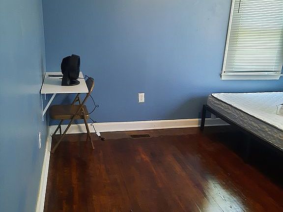 3rd image of 1382 Goff Ave