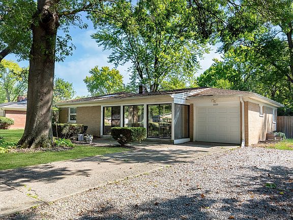 2nd image of 6035 Woodside Dr