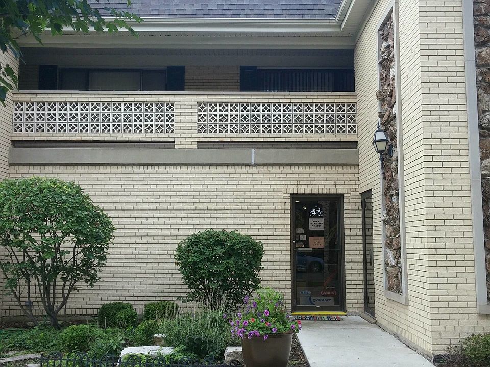 1st image of 6460 N Central Ave APT 3