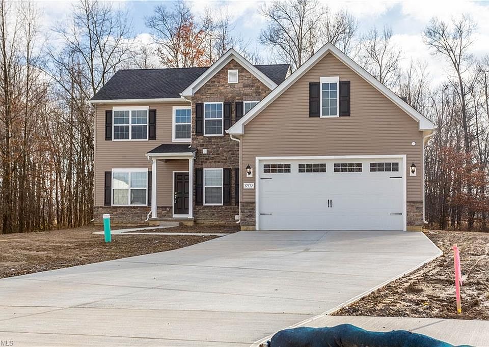 1st image of 37577 W Fenwick Dr