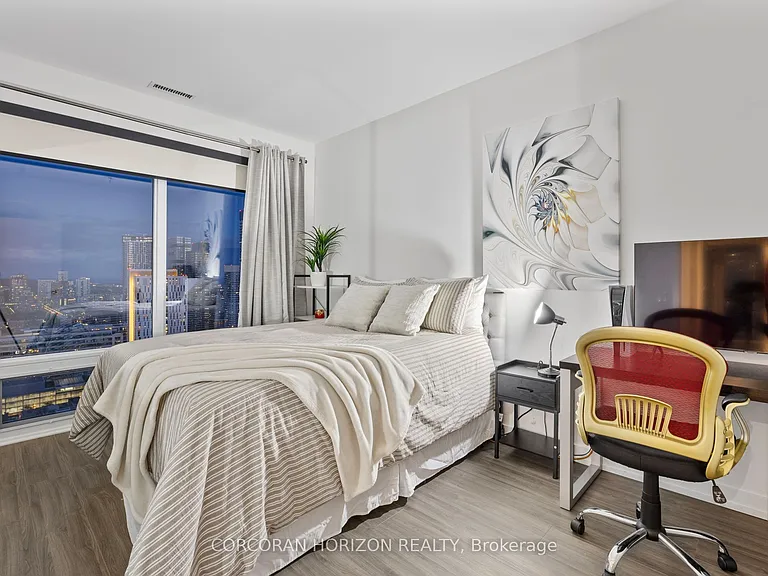 20 Edward St #Penthouse 1 — Photo 32