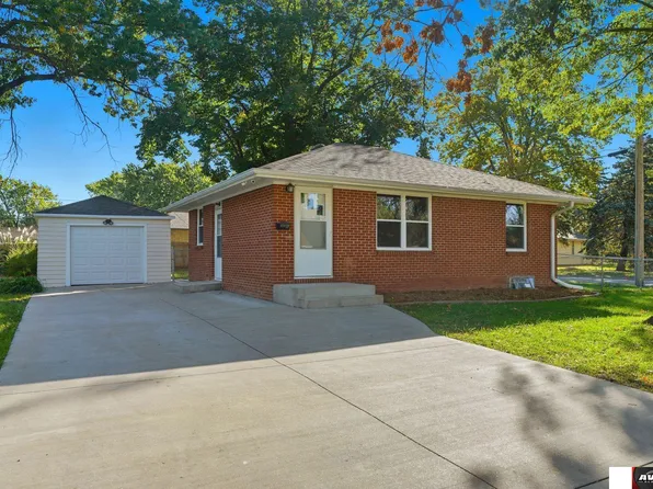 3400 N 52nd St, Lincoln, NE 68504