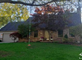 6957 S Ridgewood Dr, Lambertville, MI 48144