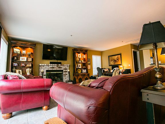 5th image of 725 Dana Cir