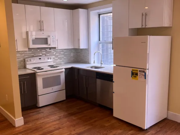 4 South Pinehurst Avenue image 1 of 15